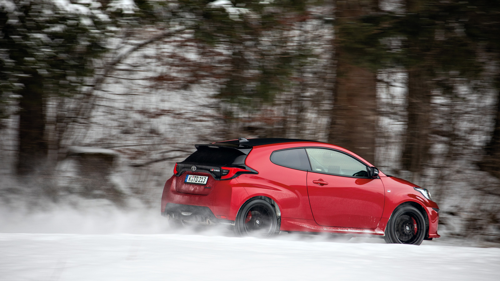 Πιέζουμε στα χιόνια το νέο Toyota GR Yaris