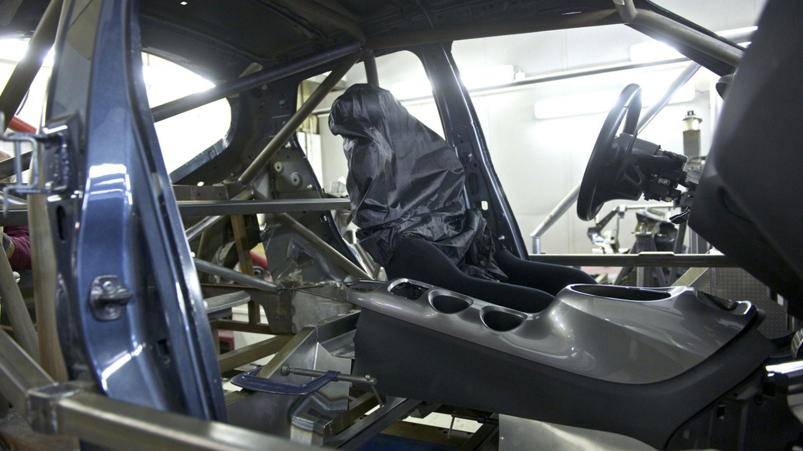 Nissan Juke-R: Όταν η Nissan πάντρεψε ένα Juke με ένα GT-R