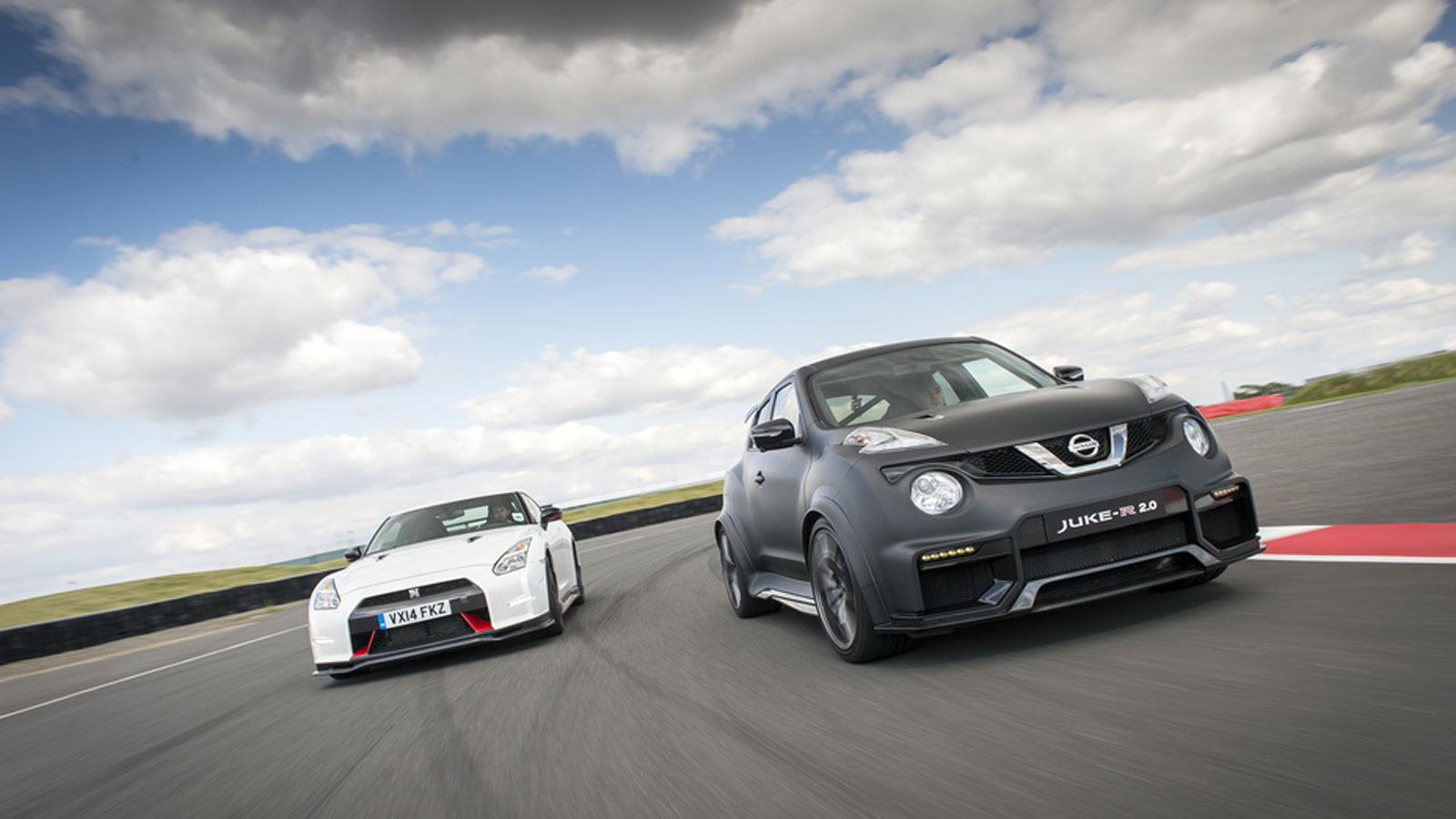 2015: Το Nissan Juke-R 2.0