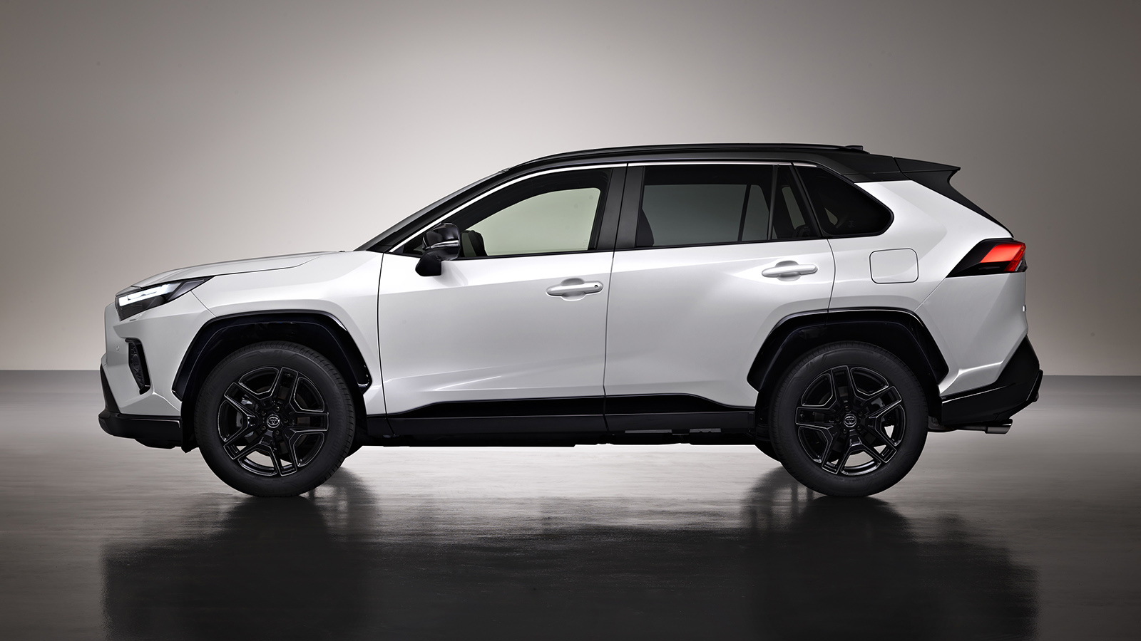 Νέα GR Sport έκδοση για το RAV4 από την Toyota