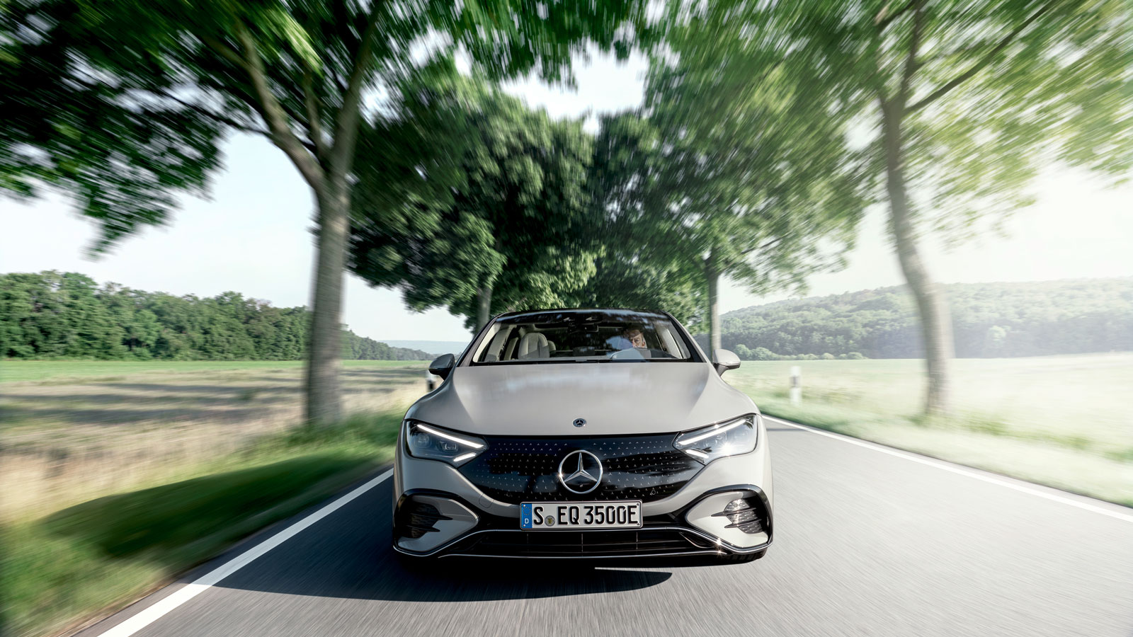 Έναρξη πωλήσεων για τη νέα αμιγώς ηλεκτρική EQE 