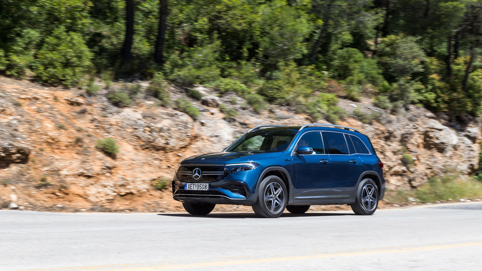 Ford Mustang Mach-E ή Mercedes EQB 300 4MATIC; 