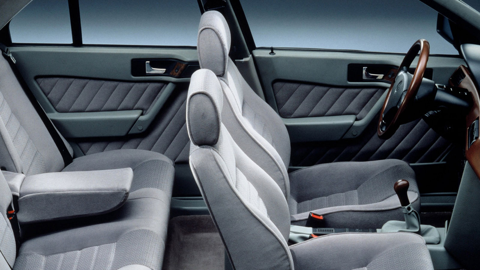 Alfa Romeo 155: Η Ιταλίδα που όλοι ερωτεύτηκαν...