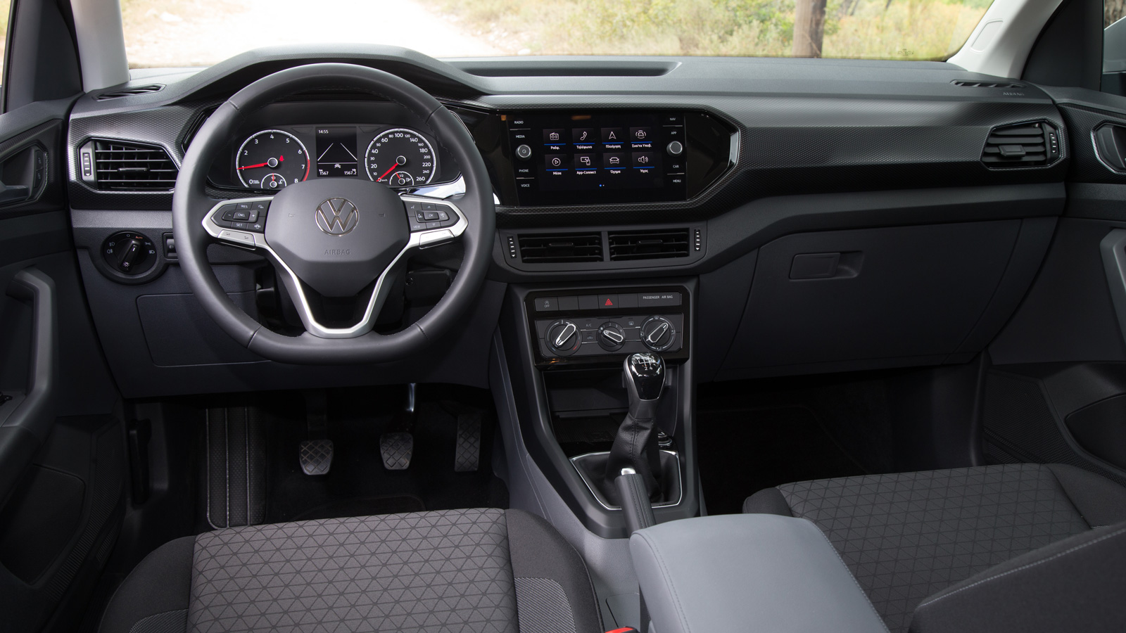 Hyundai Bayon πλούσιο ή βασικό VW T-Cross με 1.000€ παραπάνω;