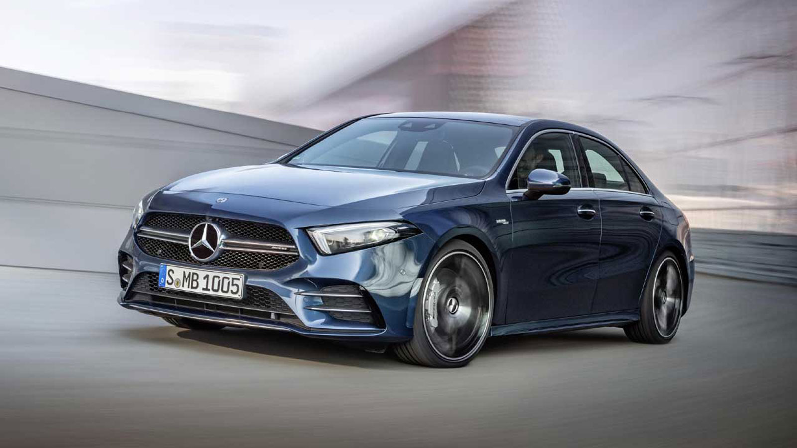 Mercedes A-Class sedan: Ξεχωρίζει από τα hatchbacks και τα SUV