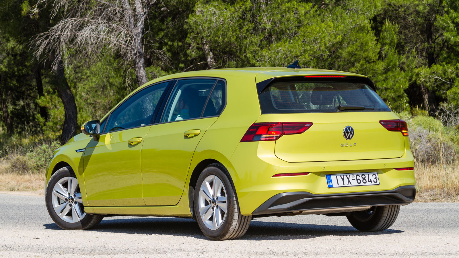 Peugeot 308 VS VW Golf: Ποιο μικρομεσαίο θα έπαιρνες;