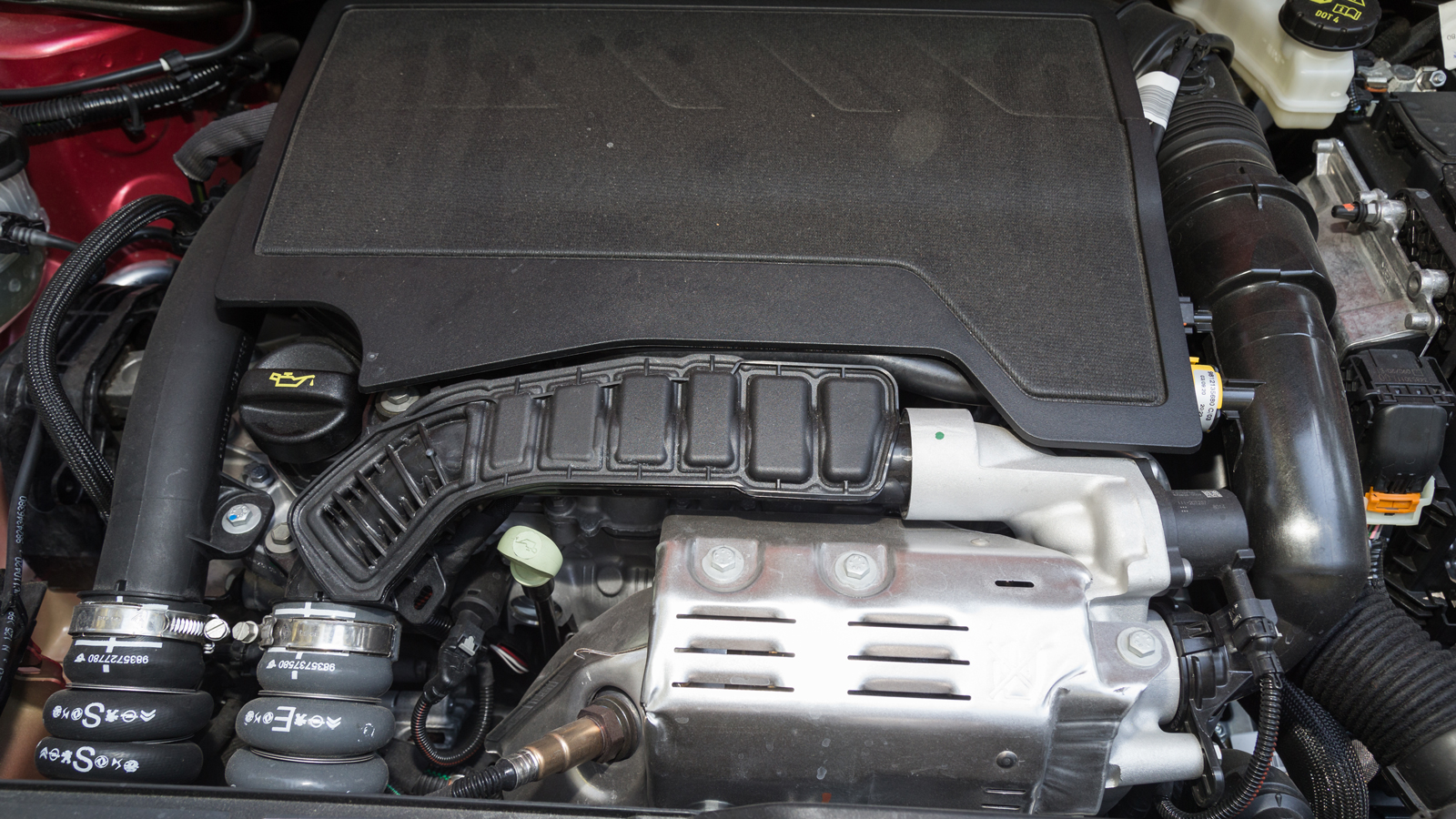 Ο κινητήρας αποδίδει 130 ίππους και 300Nm ροπής, με τη μέση τιμή της κατανάλωσης να κυμαίνεται στα 6.5 λτ/100χλμ