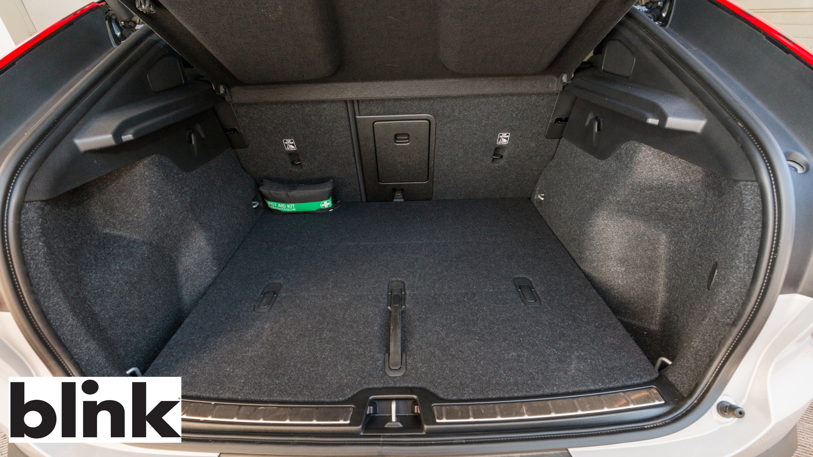 Ο κλασικός χώρος αποσκευών ξεκινάει από τα 413 λίτρα με σηκωμένα τα καθίσματα και φτάνει τα 1.205 σε 2θεσια διάταξη.