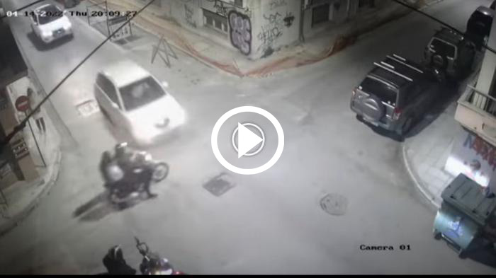 Ελληναράς σε τρικάβαλο με το παιδί του αδιαφόρησε για STOP [video]