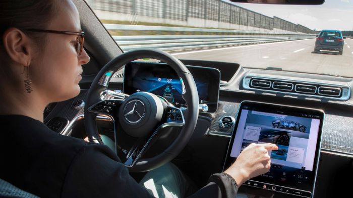 Mercedes Drive Pilot: Η αυτόνομη οδήγηση είναι πραγματικότητα 