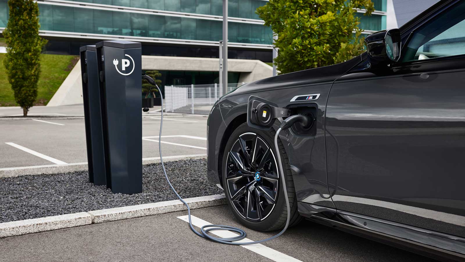 Νέα BMW Σειρά 7: Τεχνολογική εξέλιξη & αποδοτικότητα