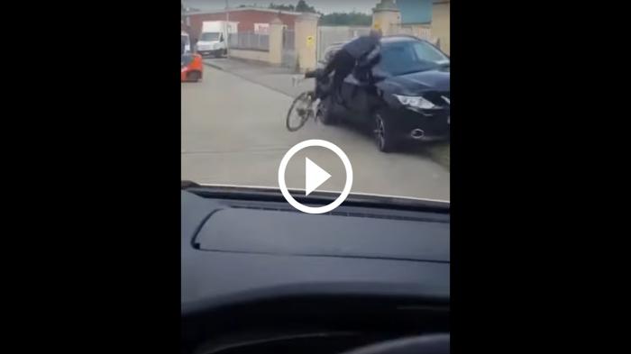 Πουλούσε τσαμπουκά αλλά δεν κοίταγε μπροστά [video]