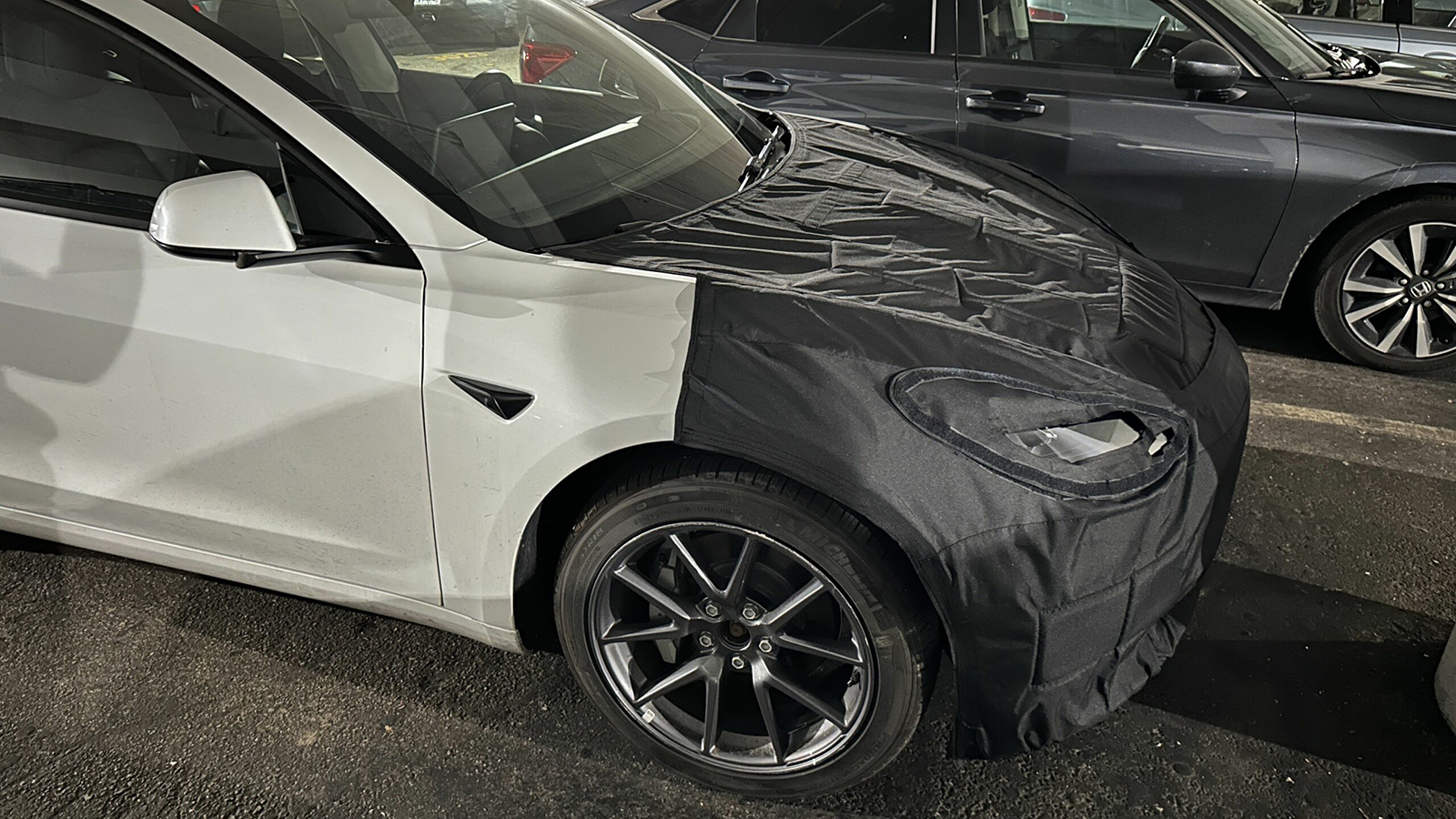 Προ των πυλών το ανανεωμένο Tesla Model 3