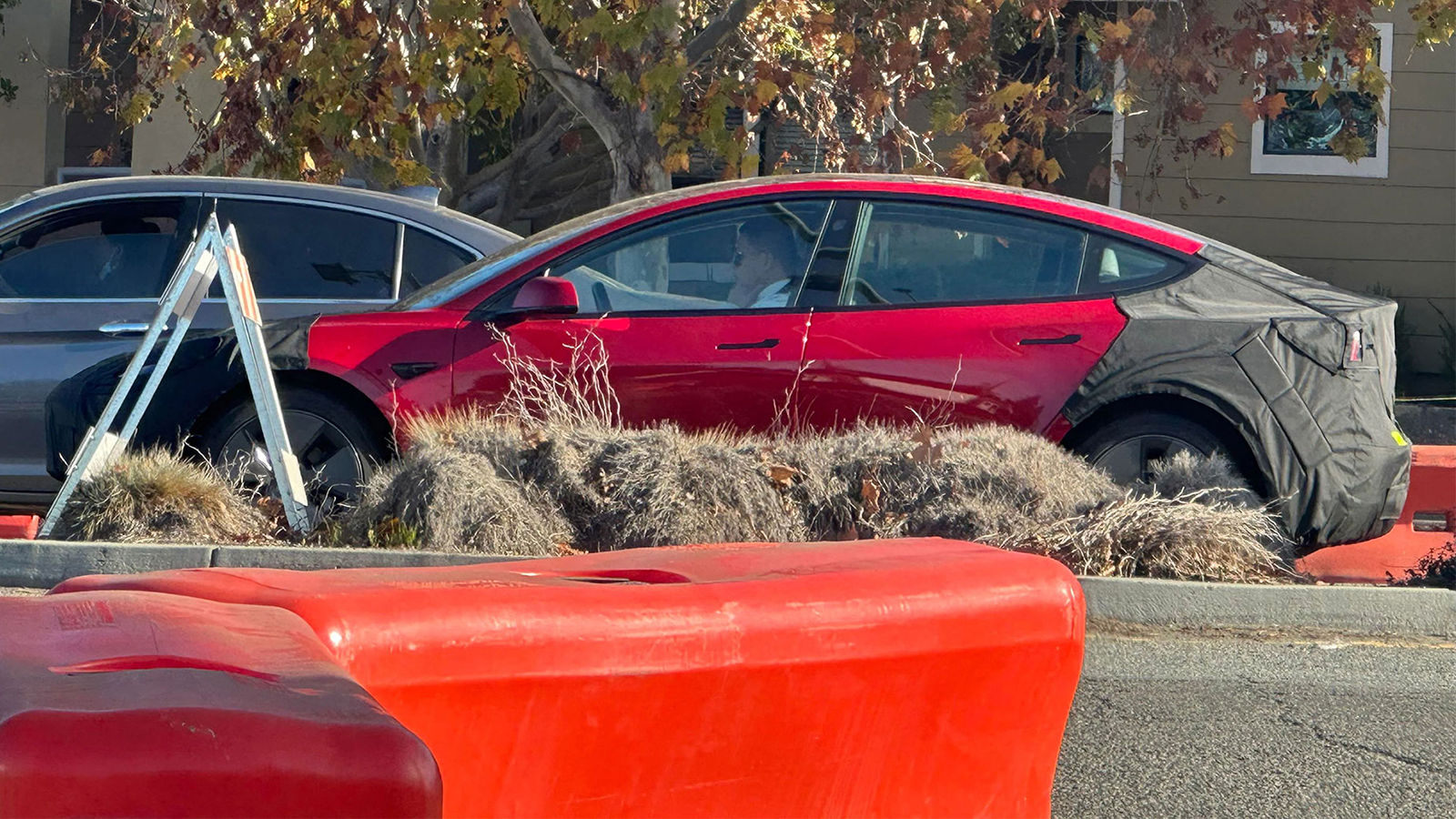 Προ των πυλών το ανανεωμένο Tesla Model 3