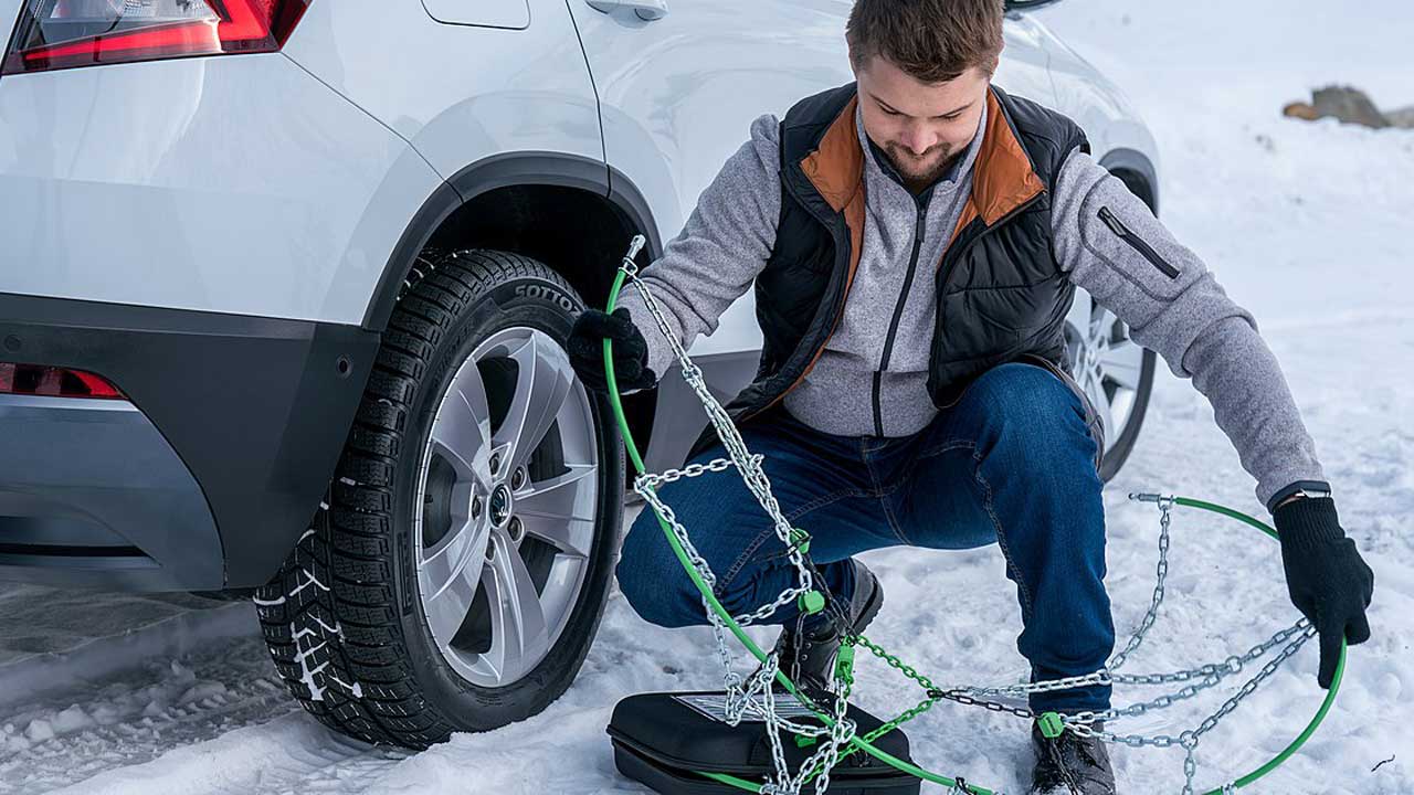 Τροχαία: Μάθημα τοποθέτησης αλυσίδων στους Δήμους