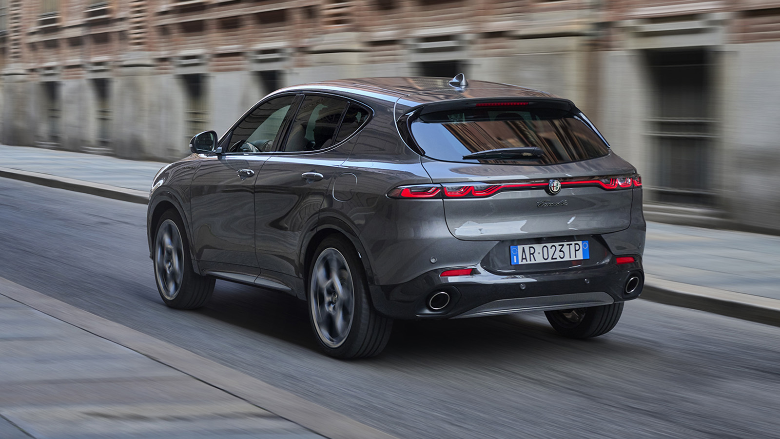 Πρεμιέρα για την Alfa Romeo Tonale Plug-in Hybrid Q4