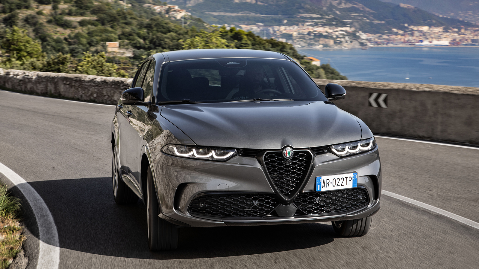 Πρεμιέρα για την Alfa Romeo Tonale Plug-in Hybrid Q4