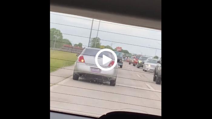 Και ανάποδα, και τέρμα γκάζι, και με όπισθεν; [video]