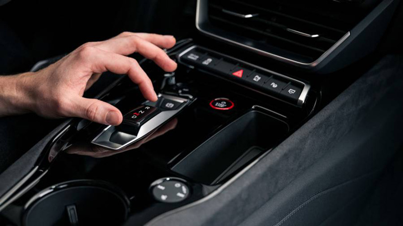 Πως κινούνται προς τα πίσω τα ηλεκτρικά χωρίς να έχουν όπισθεν; 