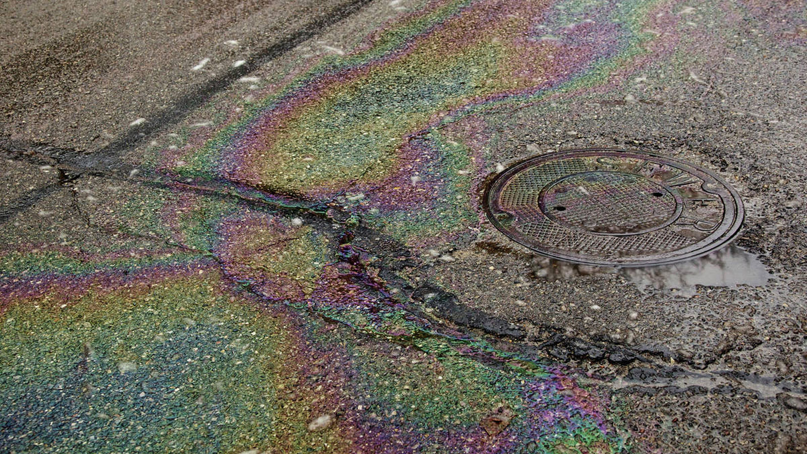 Προσοχή στο βρεγμένο δρόμο