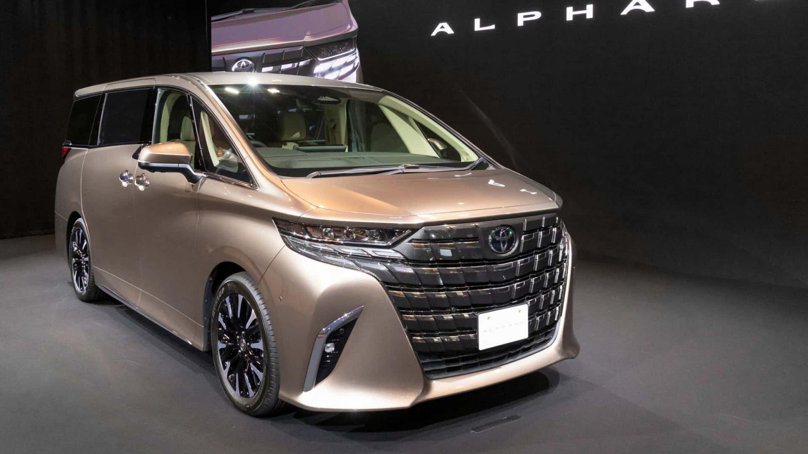 Ντεμπούτο για τα νέα Toyota Alphard και Vellfire