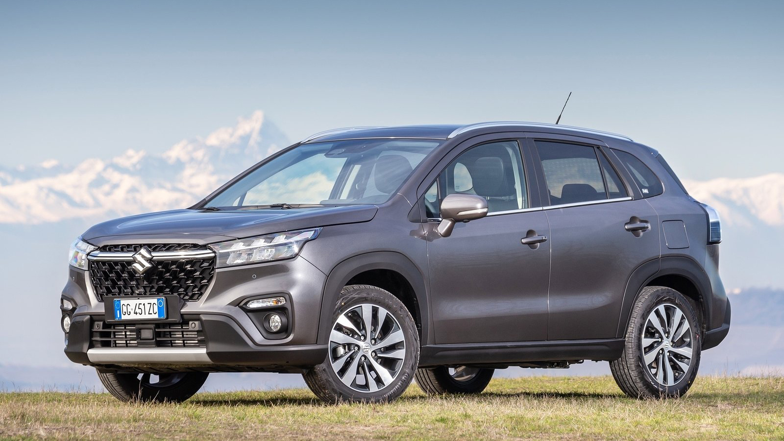 Dacia Duster 130ps VS Suzuki S-Cross 129ps Συγκριτικό