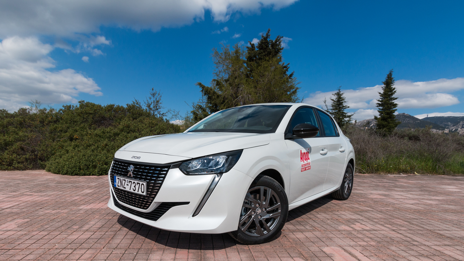 Ford Fiesta VS Peugeot 208 με βαθμολογίες: Ποιο είναι καλύτερο σε κατανάλωση, χώρους, επιδόσεις και εγγυήσεις;