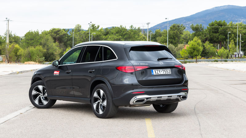 Mercedes GLC 300 de: Premium «κυρία» με 110 χλμ ηλ. αυτονομία