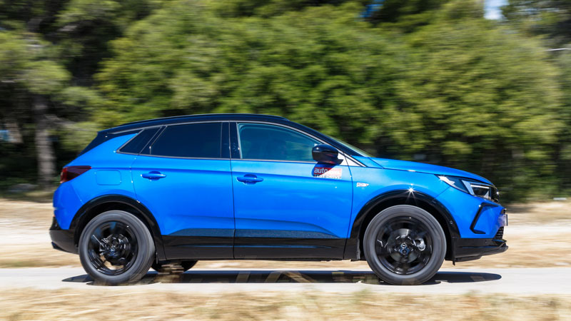Πόσο καλό είναι το Opel Grandland στον εξοπλισμό άνεσης και ασφαλείας;