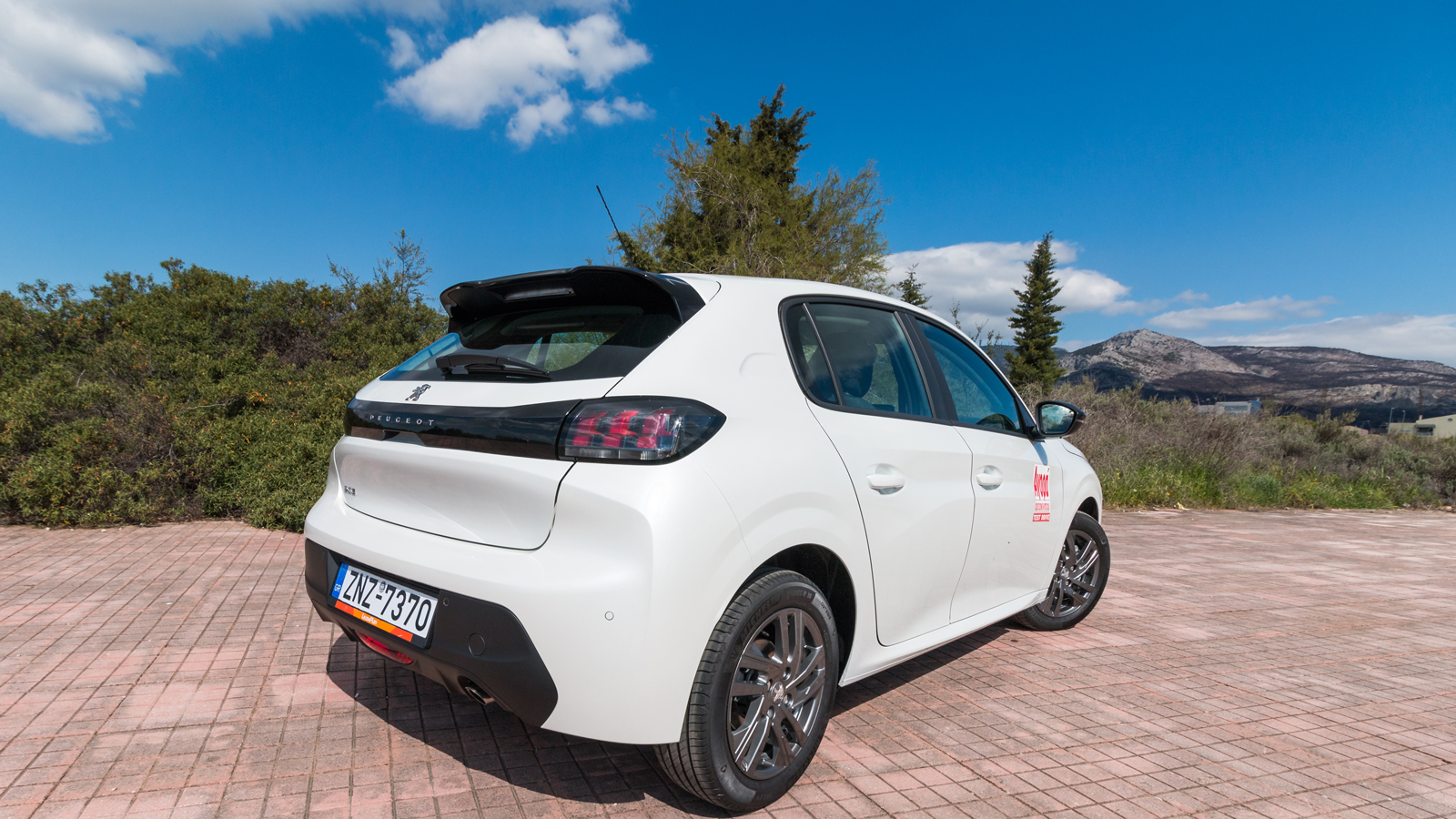 Ford Fiesta VS Peugeot 208: Το καλύτερο απέναντι στο πιο όμορφο