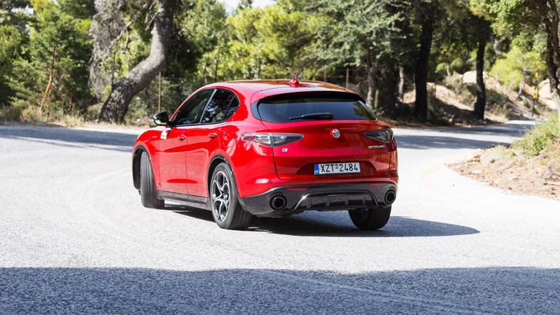 Alfa Romeo Stelvio: Παραμένει μια σπορτίφ στιλάτη «κυρία»!