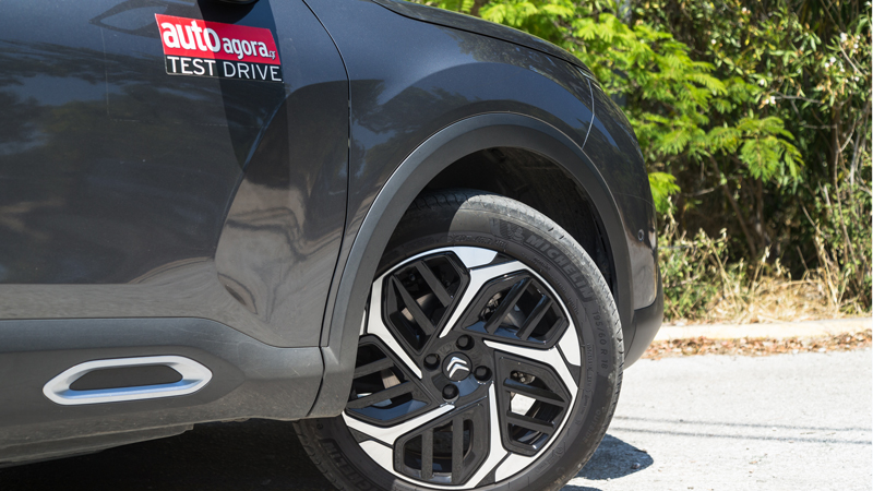 Οι αναρτήσεις με σύστημα Progressive Hydraulic Cushions δεν αφήνουν την παραμικρή ανωμαλία να περάσει στην καμπίνα