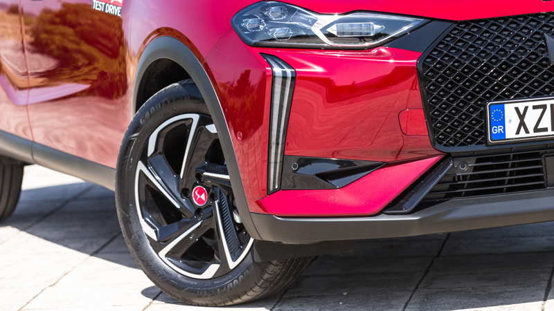 Τα νέας σχεδίασης κάθετα φώτα ημέρας κλέβουν ακόμα περισσότερο την παράσταση και τα βλέμματα