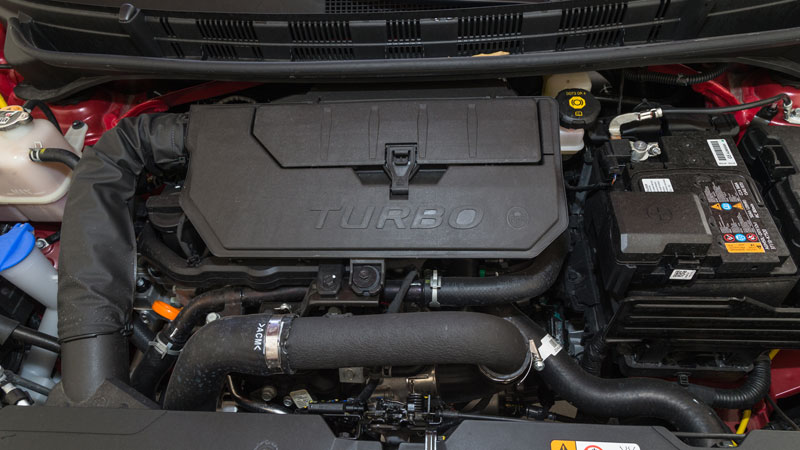 Η αυξημένη ιπποδύναμη φαίνεται στην κατανάλωση, όπου το i10 N-Line θα ζητήσει σε μεικτές συνθήκες 7,5 λτ./100 χλμ.