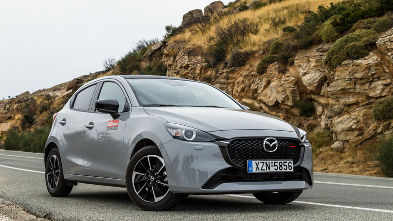 To ανανεωμένο Mazda 2 απέκτησε στοιχεία που τονίζουν τον δυναμισμό και την διαφορετικότητα του χωρίς όμως να γίνεται υπερβολικό στο μάτι