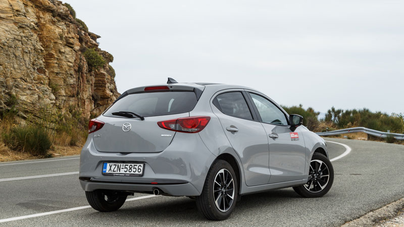 Πλέον έχει και δυο νέες χρωματικές επιλογές την παλέτα του, την Air Stream Blue και Aero Grey, που όπως και οι υπόλοιπες βαφές «περνιούνται» στο αμάξω