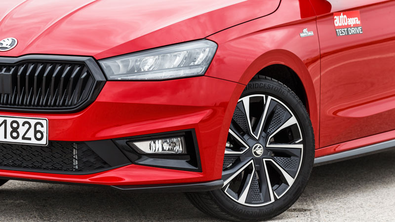 Η απόσταση ακινητοποίησης από τα 100 χλμ./ώρα μετρήθηκε στα 37,1 μέτρα, μια από τις καλύτερες επιδόσεις στην κατηγορία