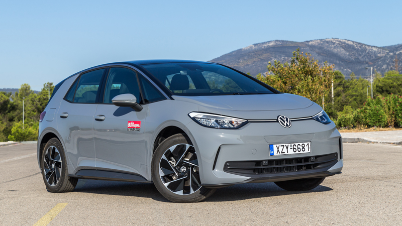 Το νέο μοντέλο είναι πιο επιθετικό από τον προκάτοχο του κι αυτό οφείλεται κυρίως στο πιο χαμηλό του ύψος (1,55 έναντι 1,61 μ.). και στον ανασχεδιασμέ