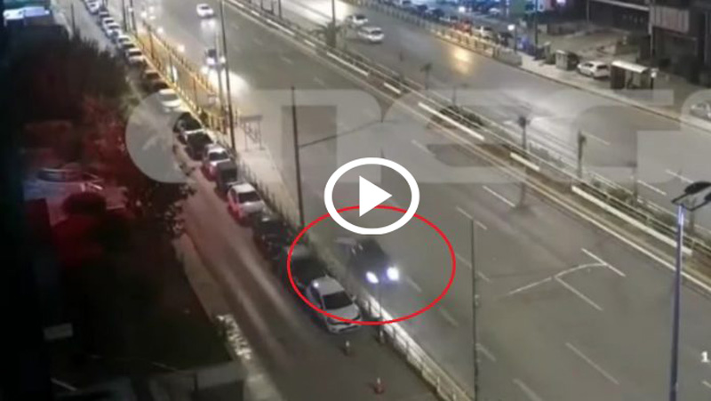 Σοκαριστικό! Καρφώθηκε αφρενάριστος σε κολώνα στη Συγγρού [video]