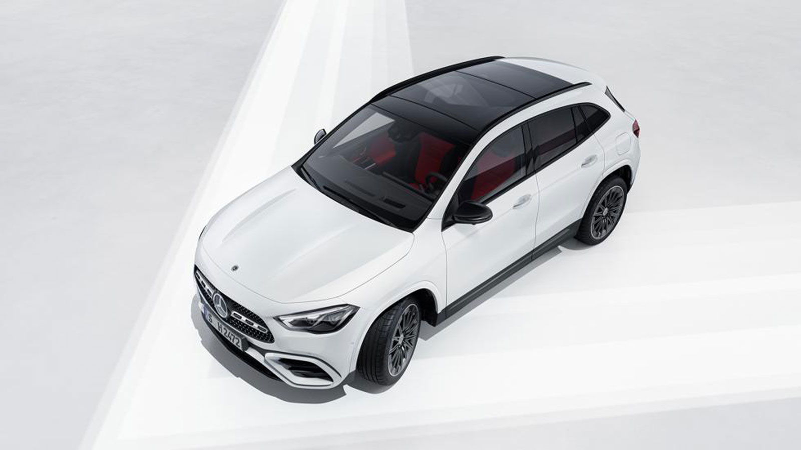 Mercedes-Benz GLA: Διαθέσιμο το νέο ανανεωμένο sport Compact SUV 