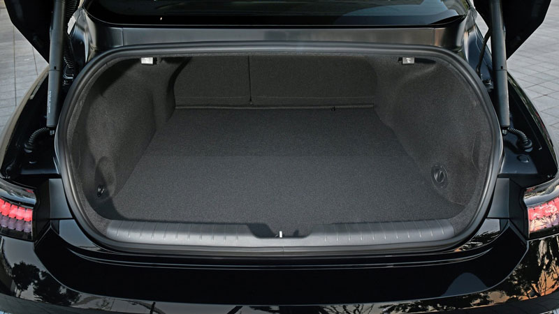 Οδηγούμε το Hyundai Ioniq 6: Ότι πρέπει να ξέρετε!