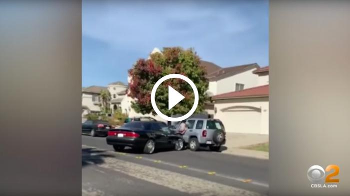 Σοκαριστικό! Πάτησε τέρμα γκάζι και τον σφήνωσε στον «θάνατο» [video]