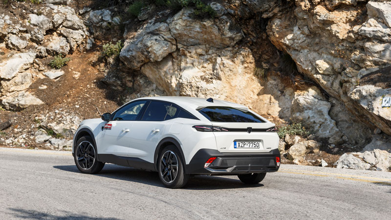 Peugeot 408: Σχεδιασμένο ιδανικά και για εταιρική χρήση