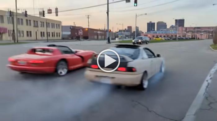 Την κόντρα την είδε! Την κολώνα δεν είδε... [video]