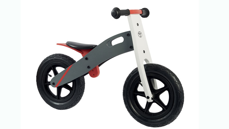 Εντυπωσιάστε τους αγαπημένους σας με ιδιαίτερα δώρα Toyota