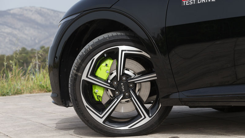 Kia EV6 GT: Τι βαθμό παίρνει σε κατανάλωση, χώρους, επιδόσεις, εγγυήσεις;