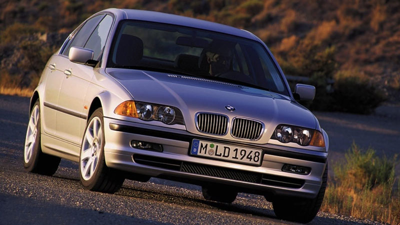BMW E46: «Νεαρή» Γερμανίδα ετών 27!