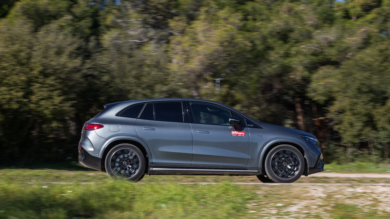 Από ήρεμη «κυρία» η EQE 43 SUV μετατρέπεται σε «τέρας» επιδόσεων 