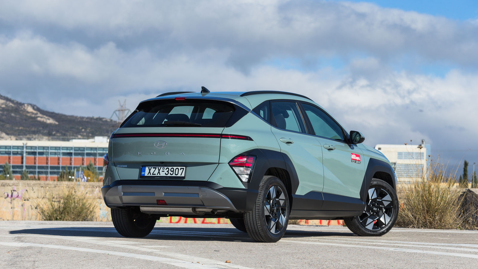 Hyundai Kona VS Opel Grandland 130ps Βαθμολογίες. Ποιο είναι καλύτερο σε κατανάλωση, χώρους, επιδόσεις, εγγυήσεις;