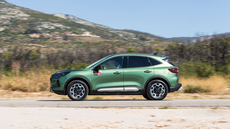 2,5 λιτρος βενζινοκινητήρας + ηλεκτροκινητήρας 125 PS = 183 PS και κατανάλωση 6,2 λτ/100 χλμ